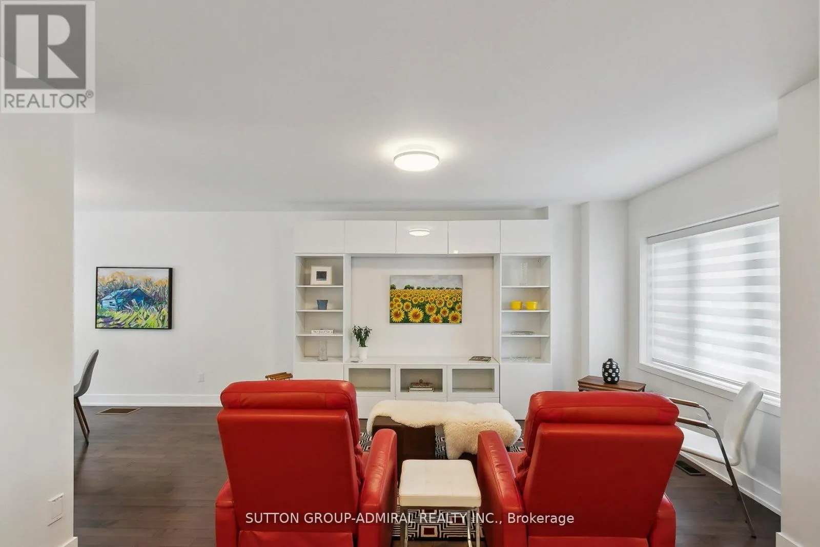 34 ELVINA GARDENS