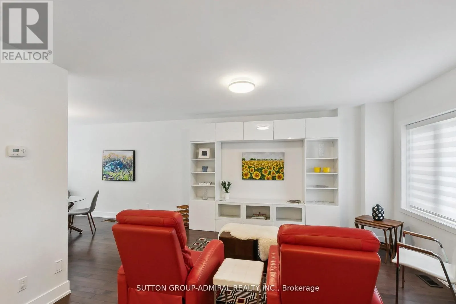 34 ELVINA GARDENS