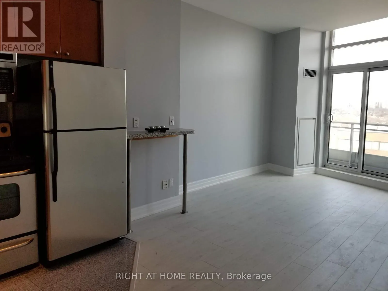 PH207 - 8 SCOLLARD STREET