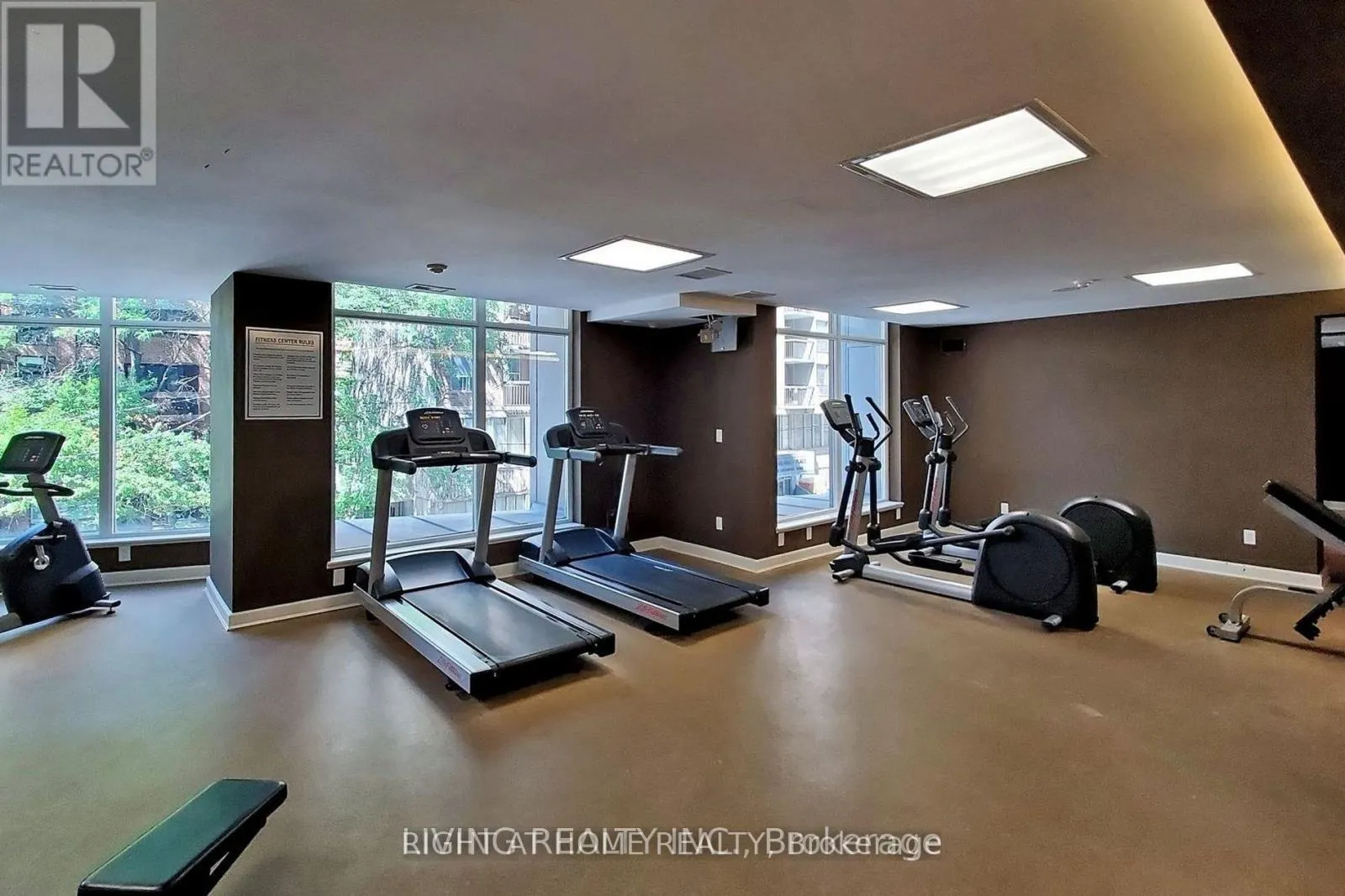 PH207 - 8 SCOLLARD STREET