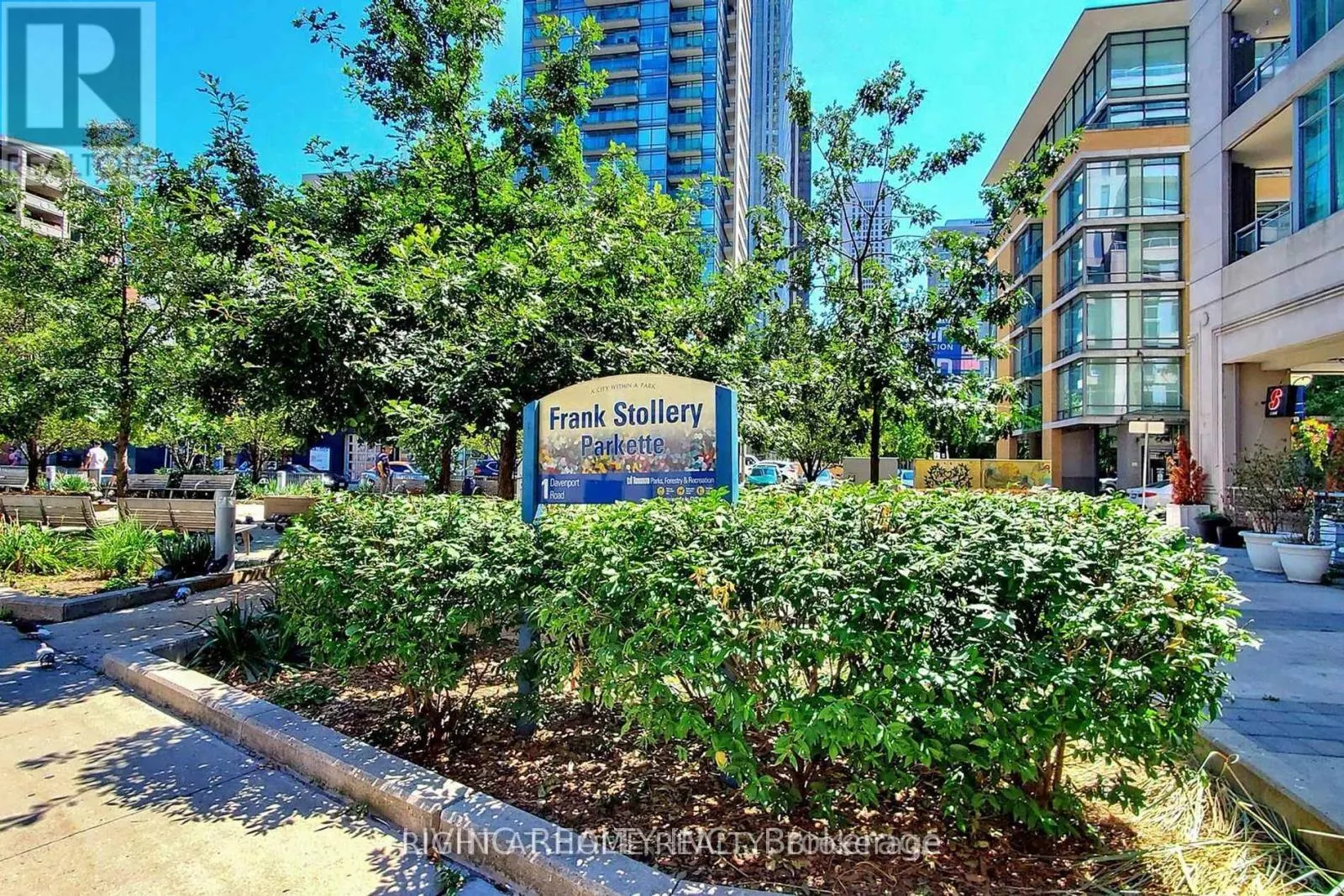 PH207 - 8 SCOLLARD STREET