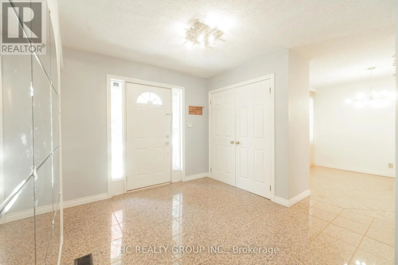 39 DALLINGTON DRIVE