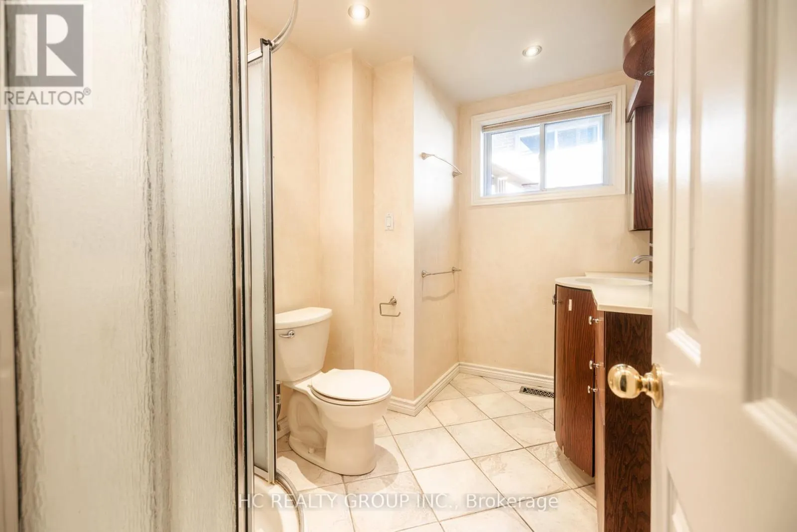 39 DALLINGTON DRIVE