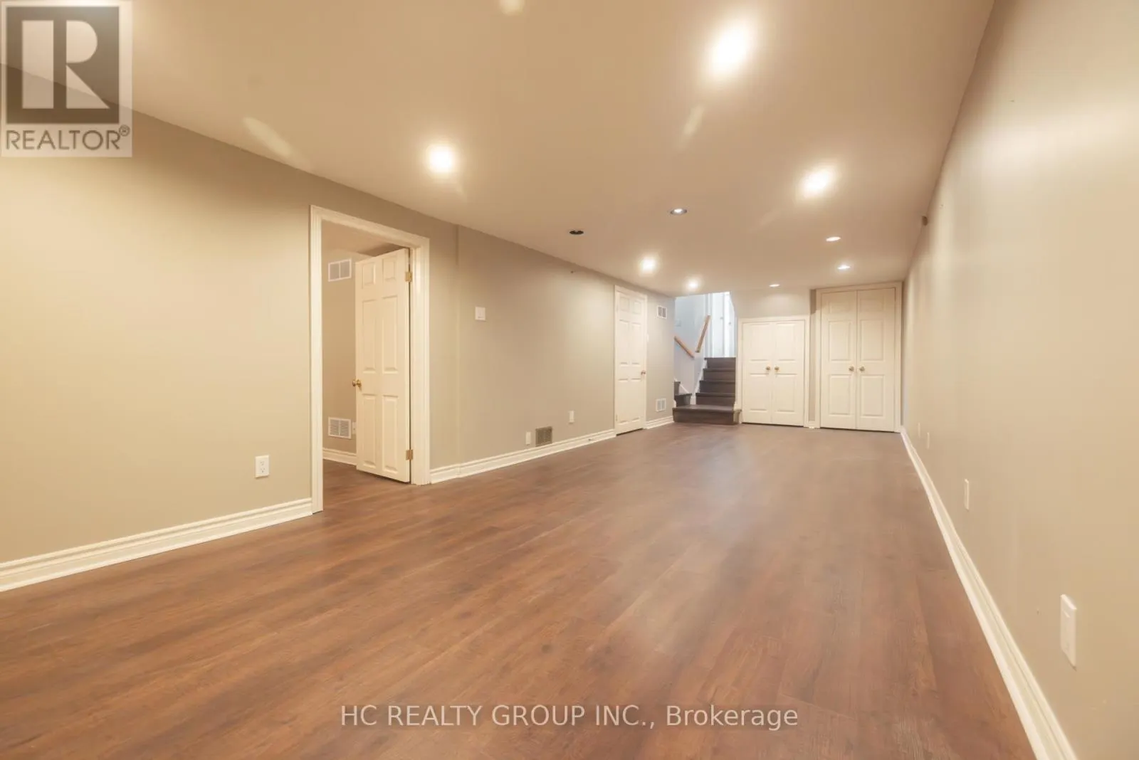 39 DALLINGTON DRIVE