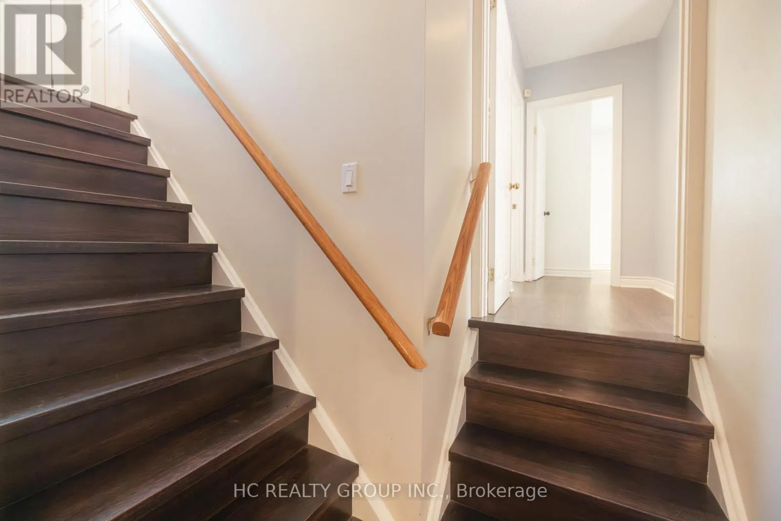 39 DALLINGTON DRIVE