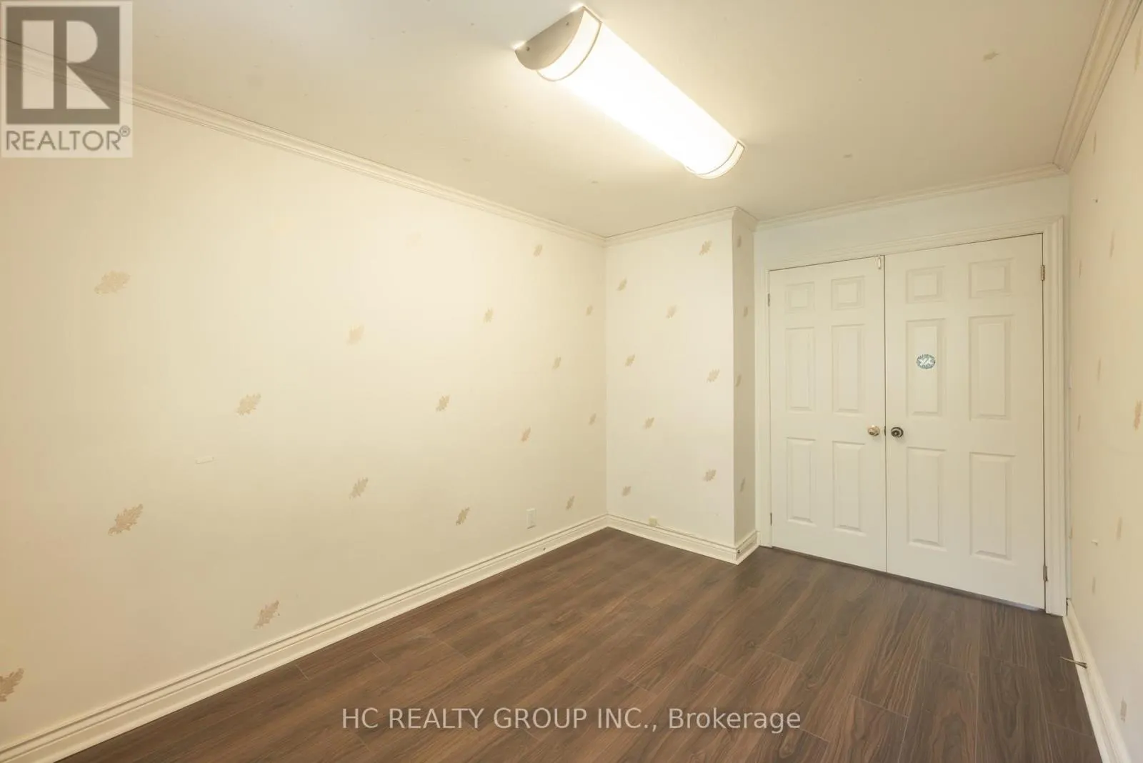 39 DALLINGTON DRIVE