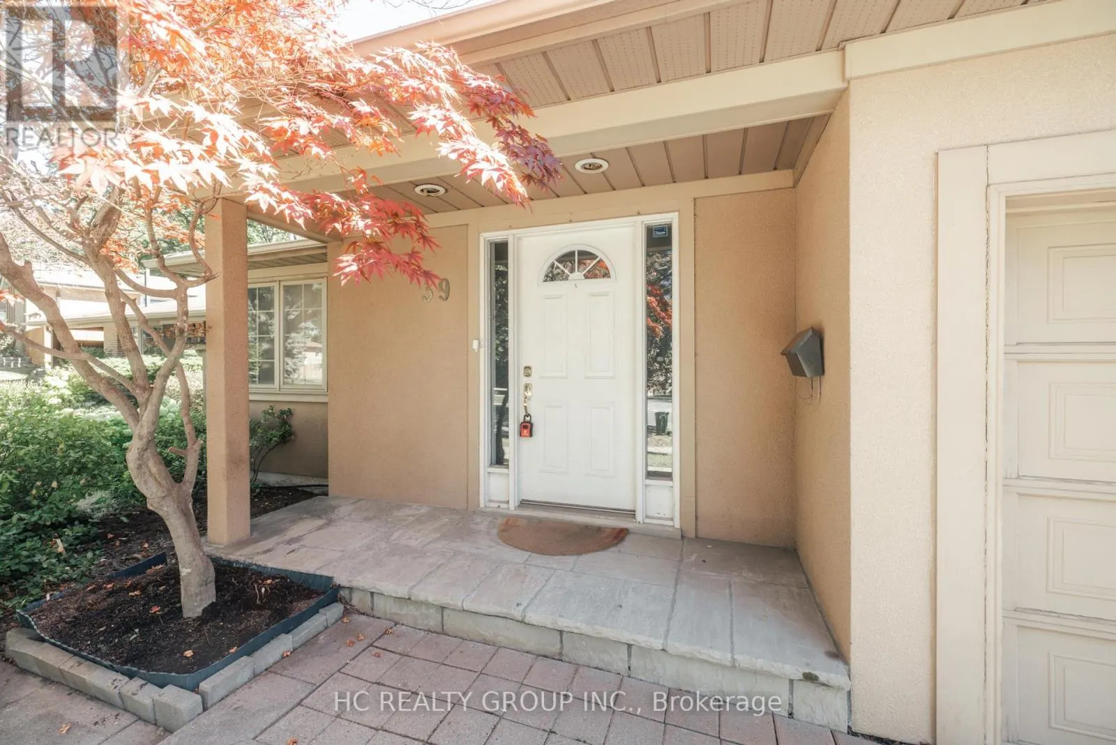 39 DALLINGTON DRIVE