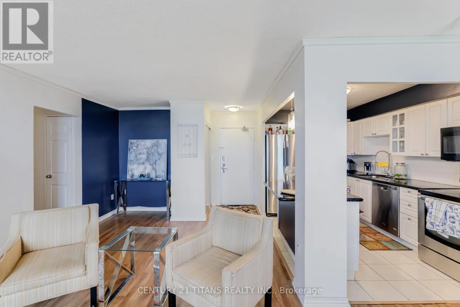1510 - 5 SHADY GOLFWAY