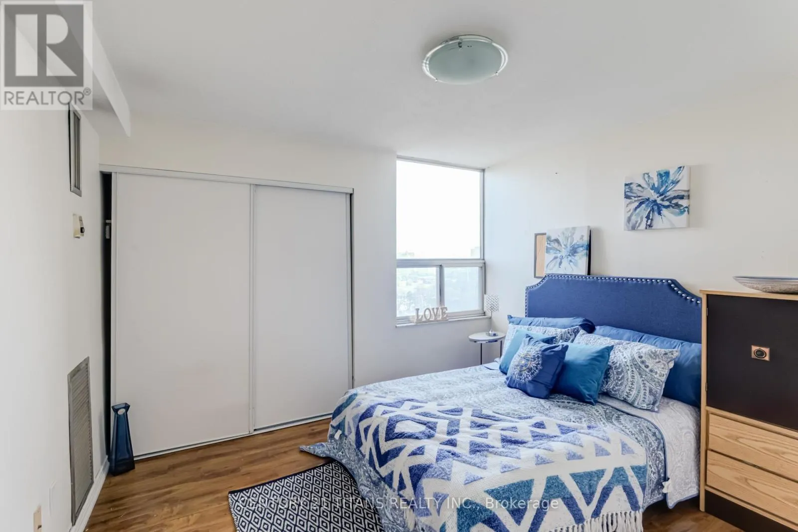 1510 - 5 SHADY GOLFWAY