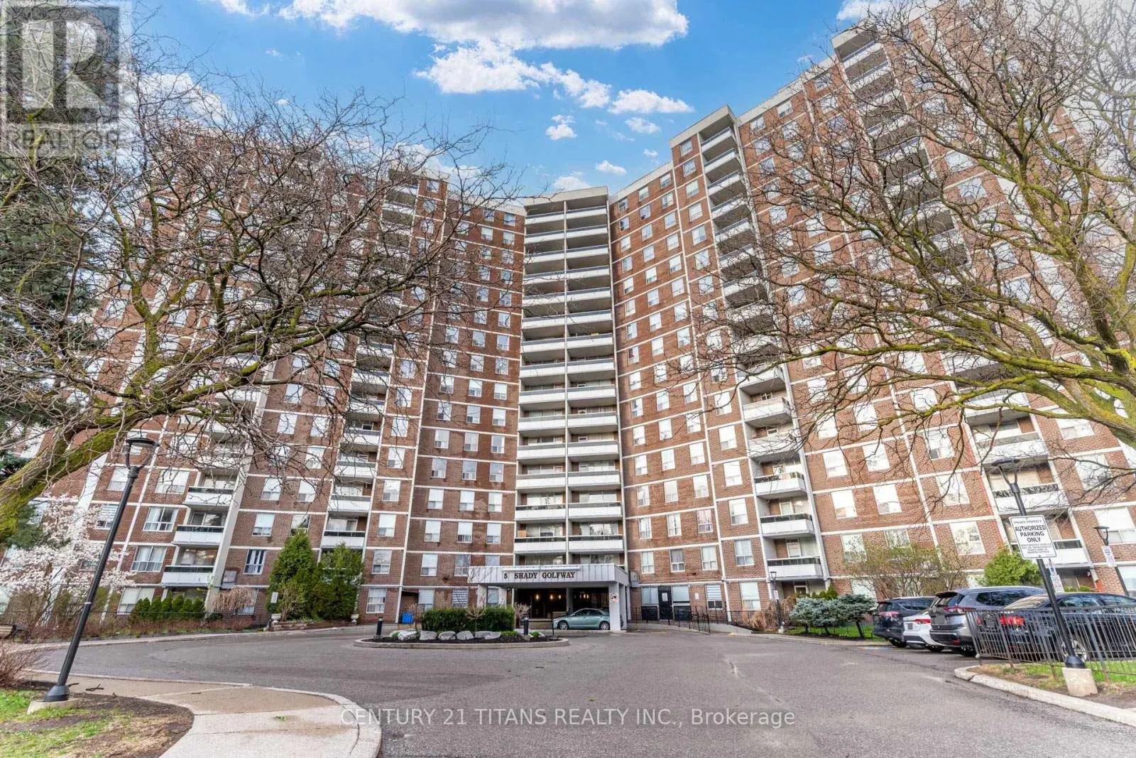 1510 - 5 SHADY GOLFWAY