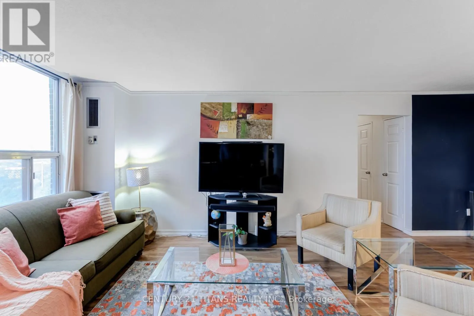 1510 - 5 SHADY GOLFWAY