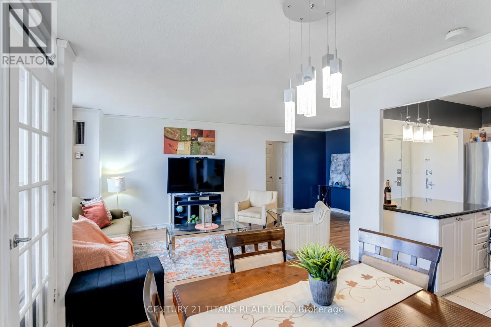 1510 - 5 SHADY GOLFWAY
