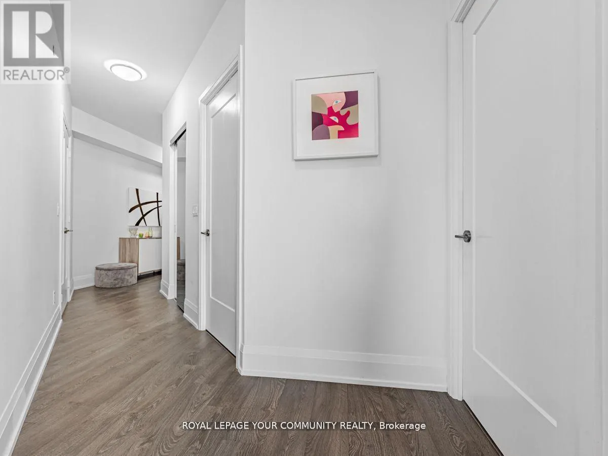 1402 - 101 ERSKINE AVENUE