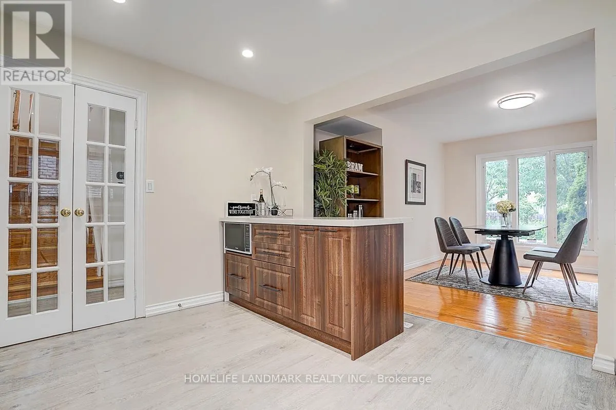 89 WHITEHORN CRESCENT