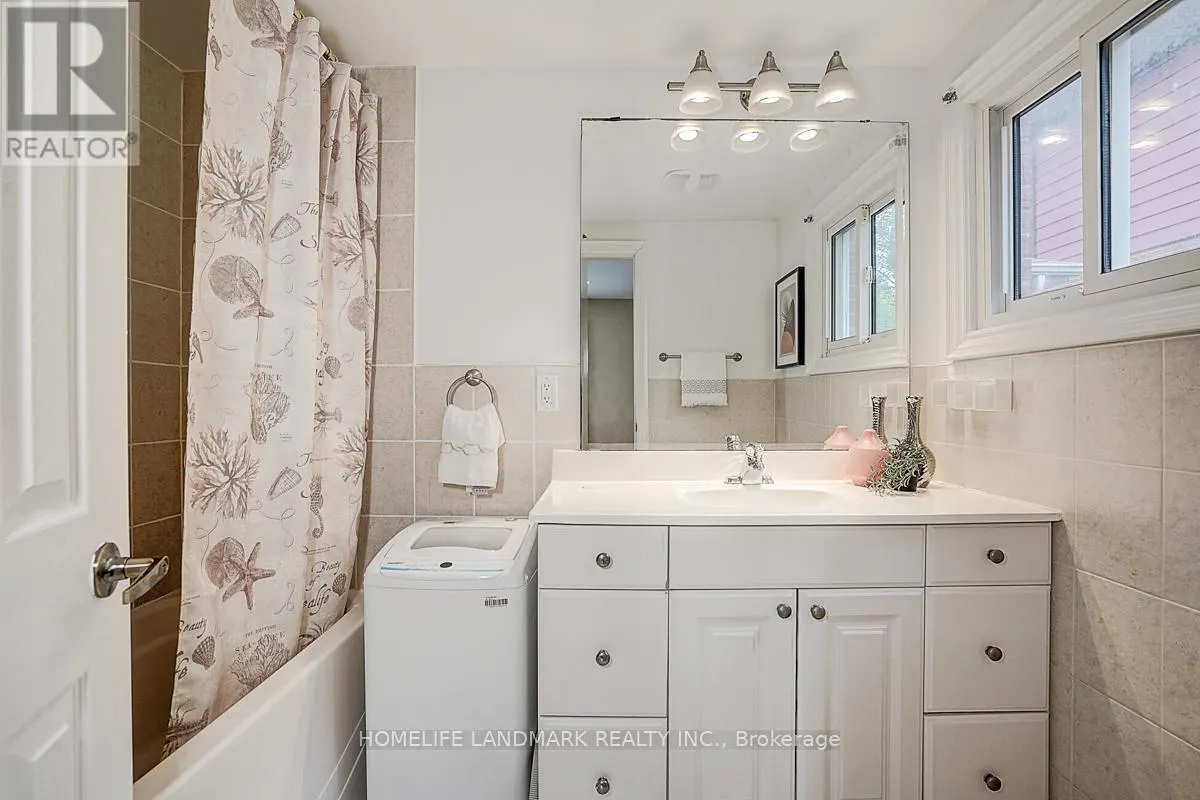 89 WHITEHORN CRESCENT
