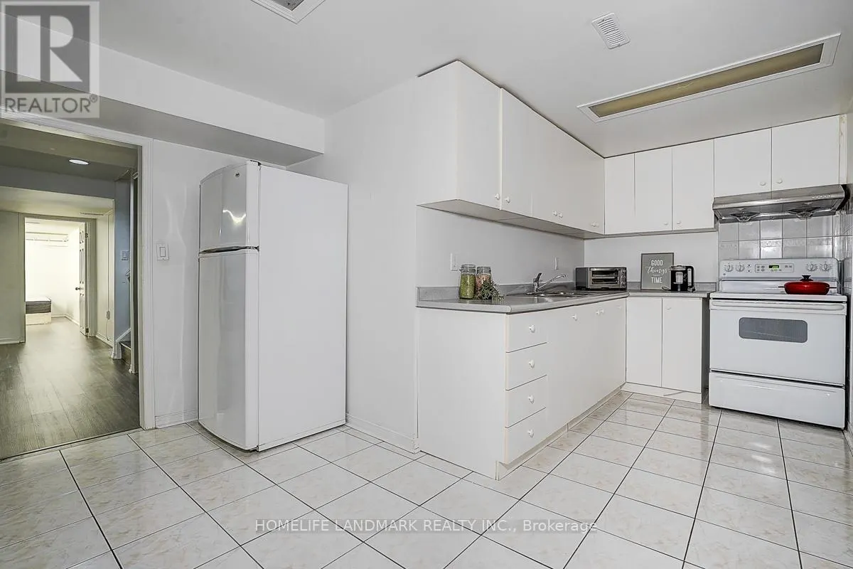 89 WHITEHORN CRESCENT
