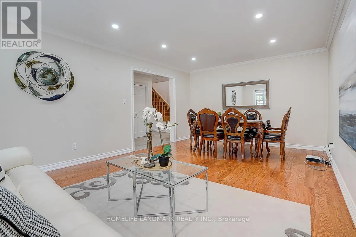 89 WHITEHORN CRESCENT