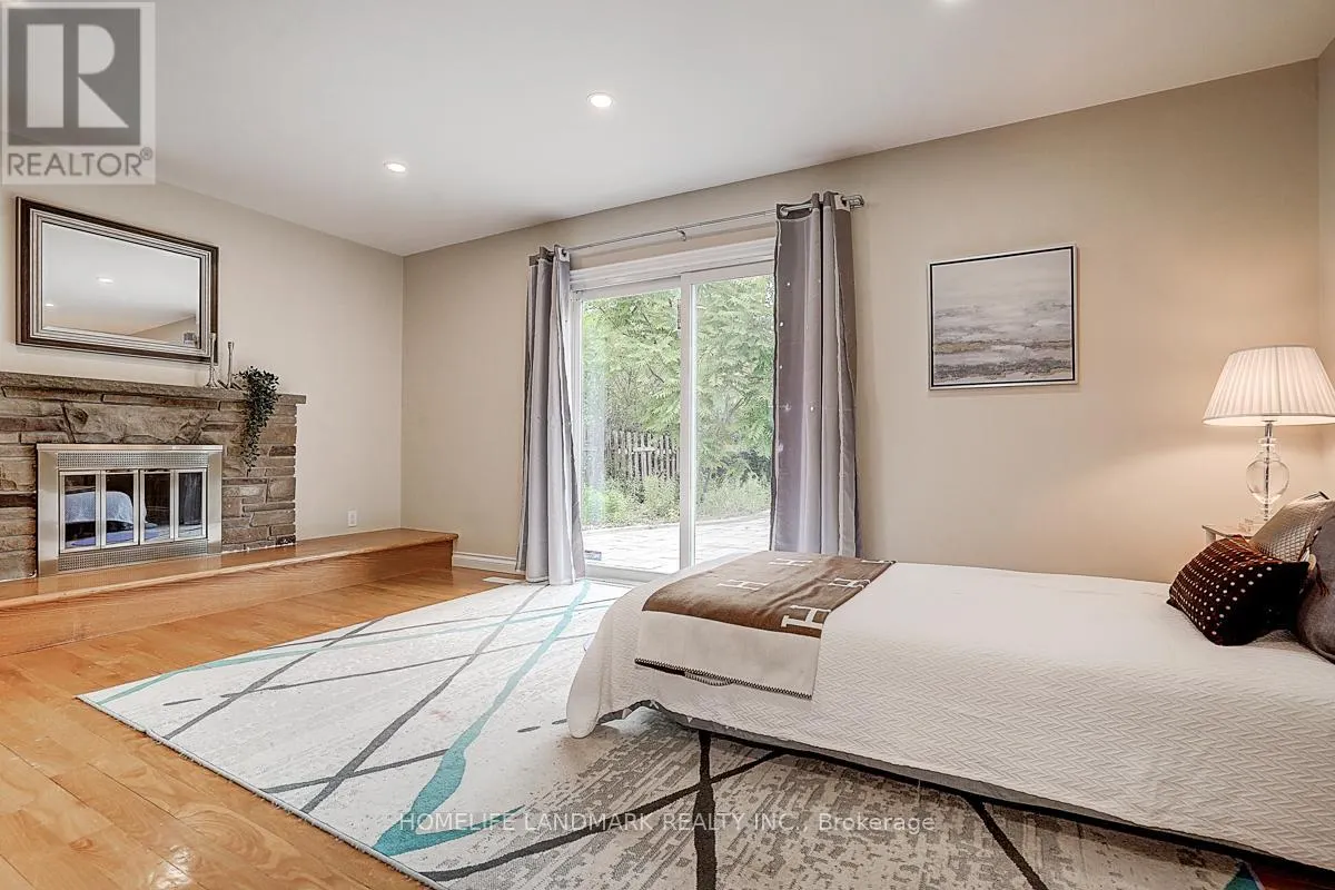 89 WHITEHORN CRESCENT