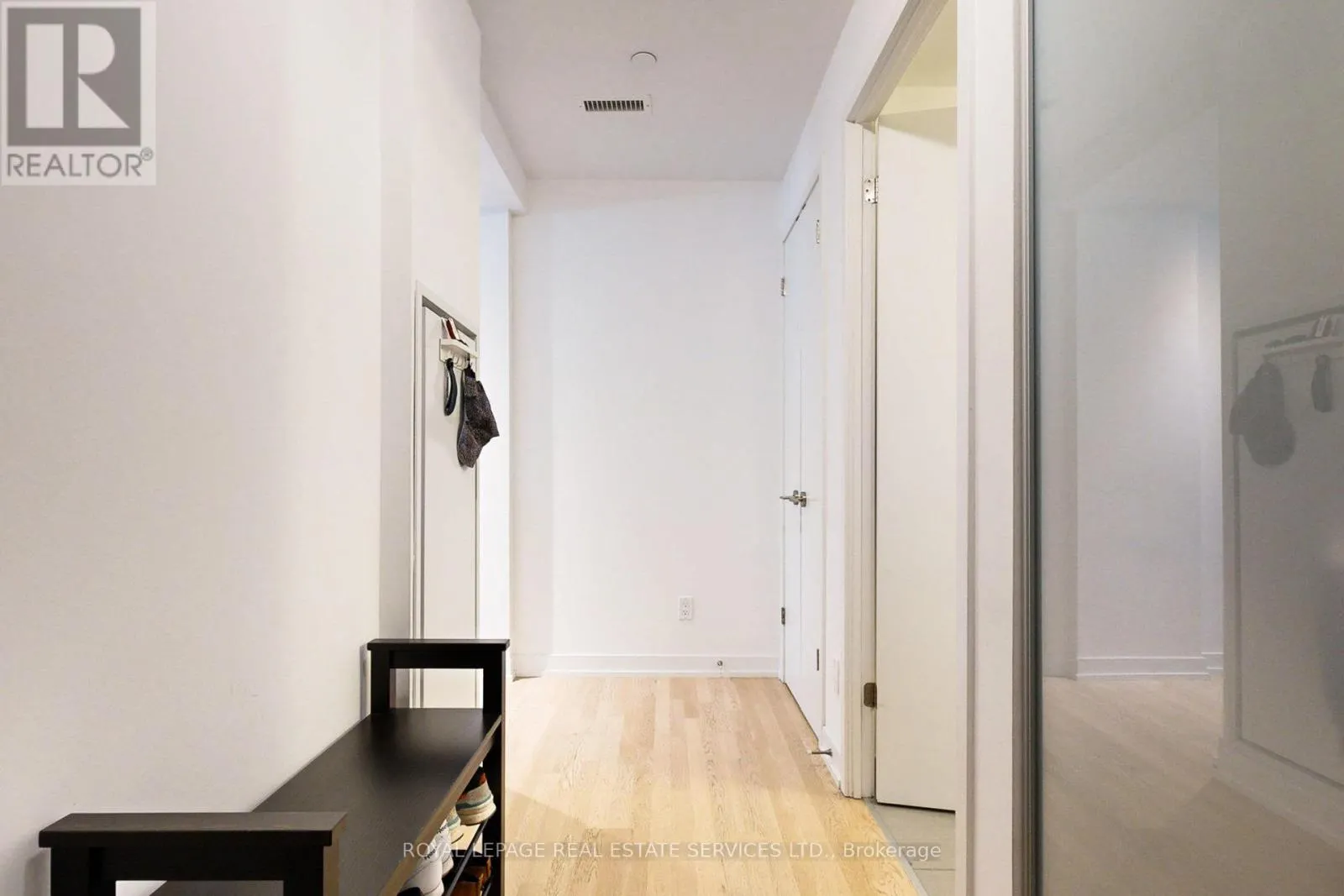417 - 560 KING STREET W