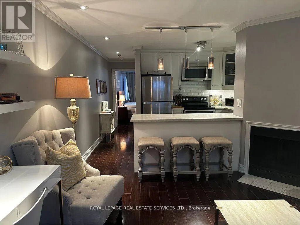 608A WELLINGTON STREET W