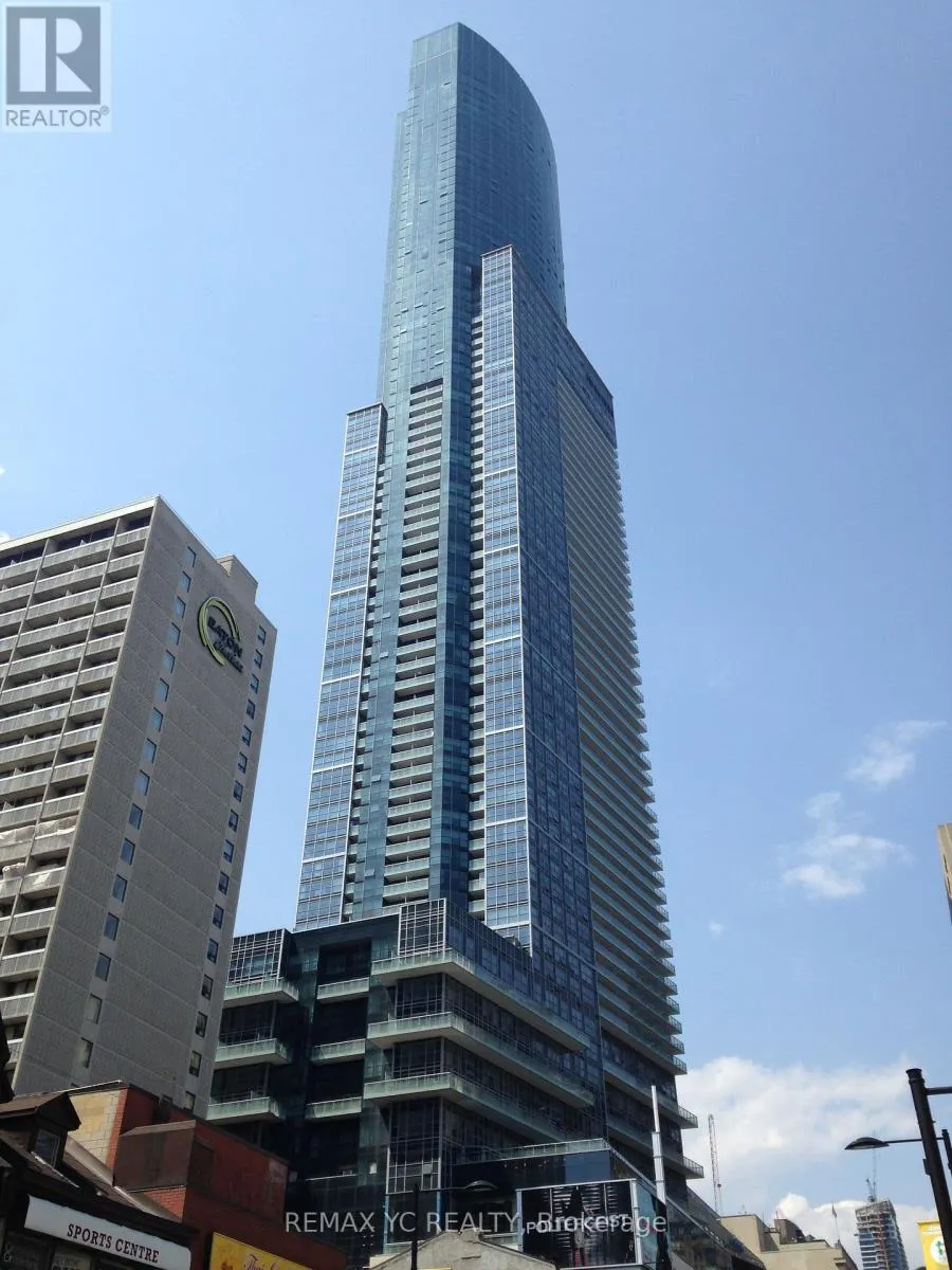 2806 - 386 YONGE STREET