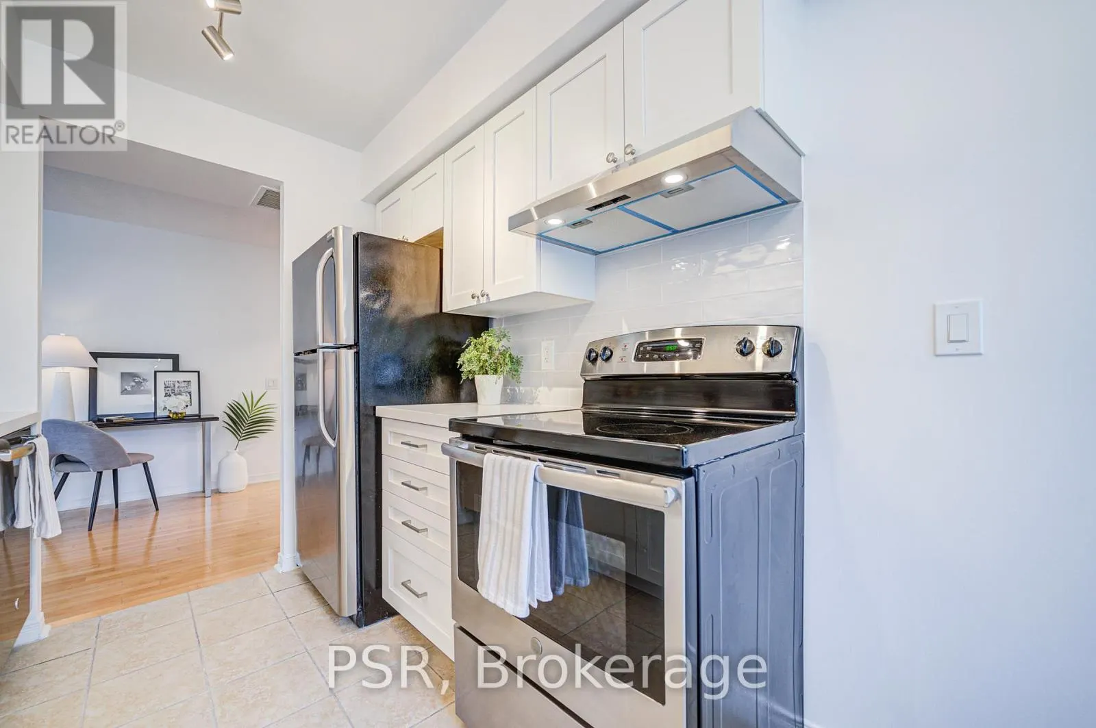 211 - 155 BEECROFT ROAD