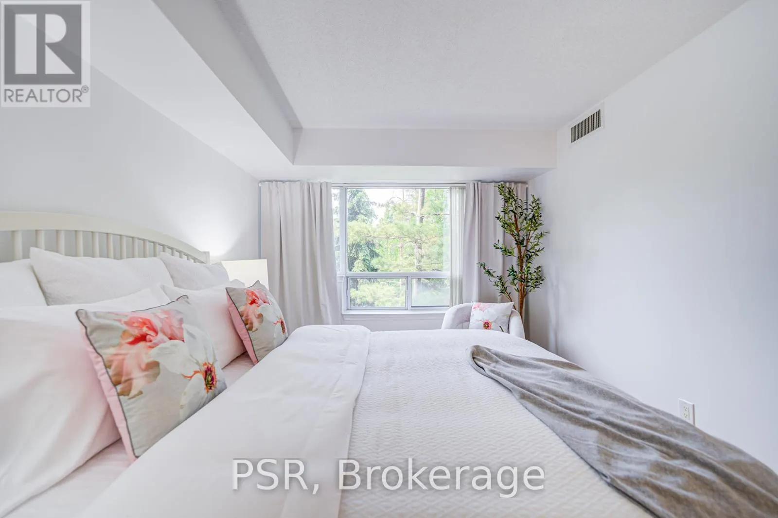 211 - 155 BEECROFT ROAD
