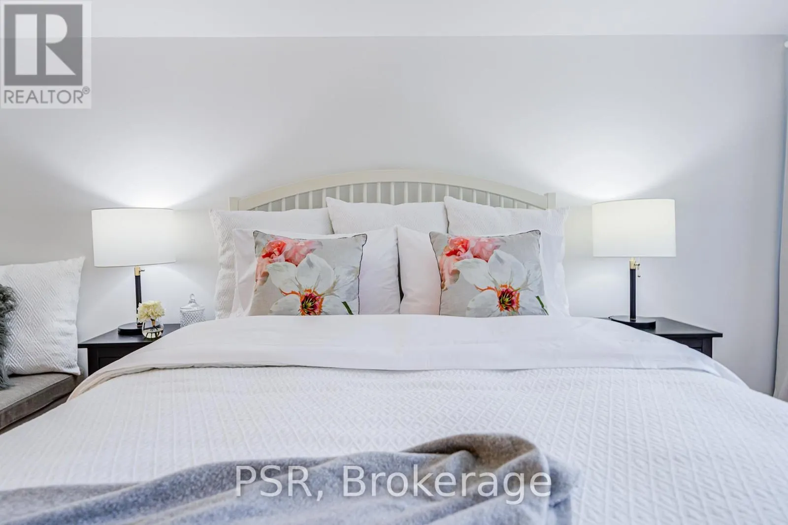 211 - 155 BEECROFT ROAD