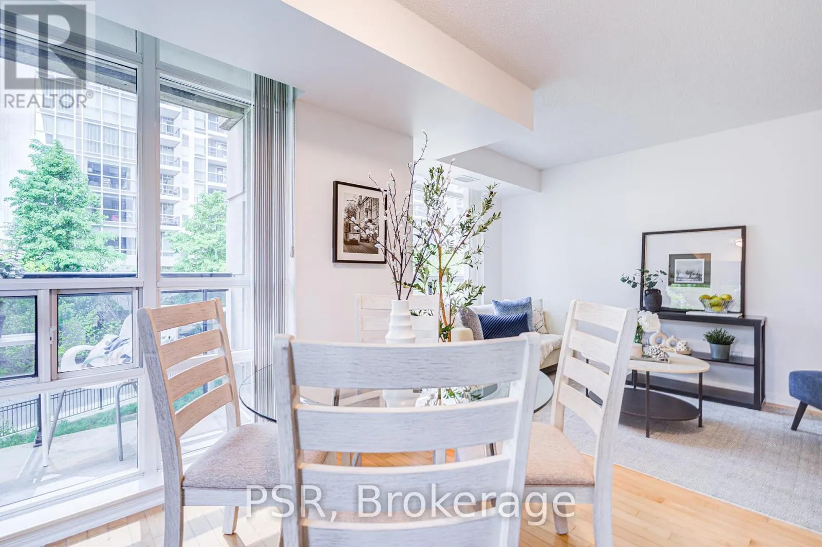 211 - 155 BEECROFT ROAD