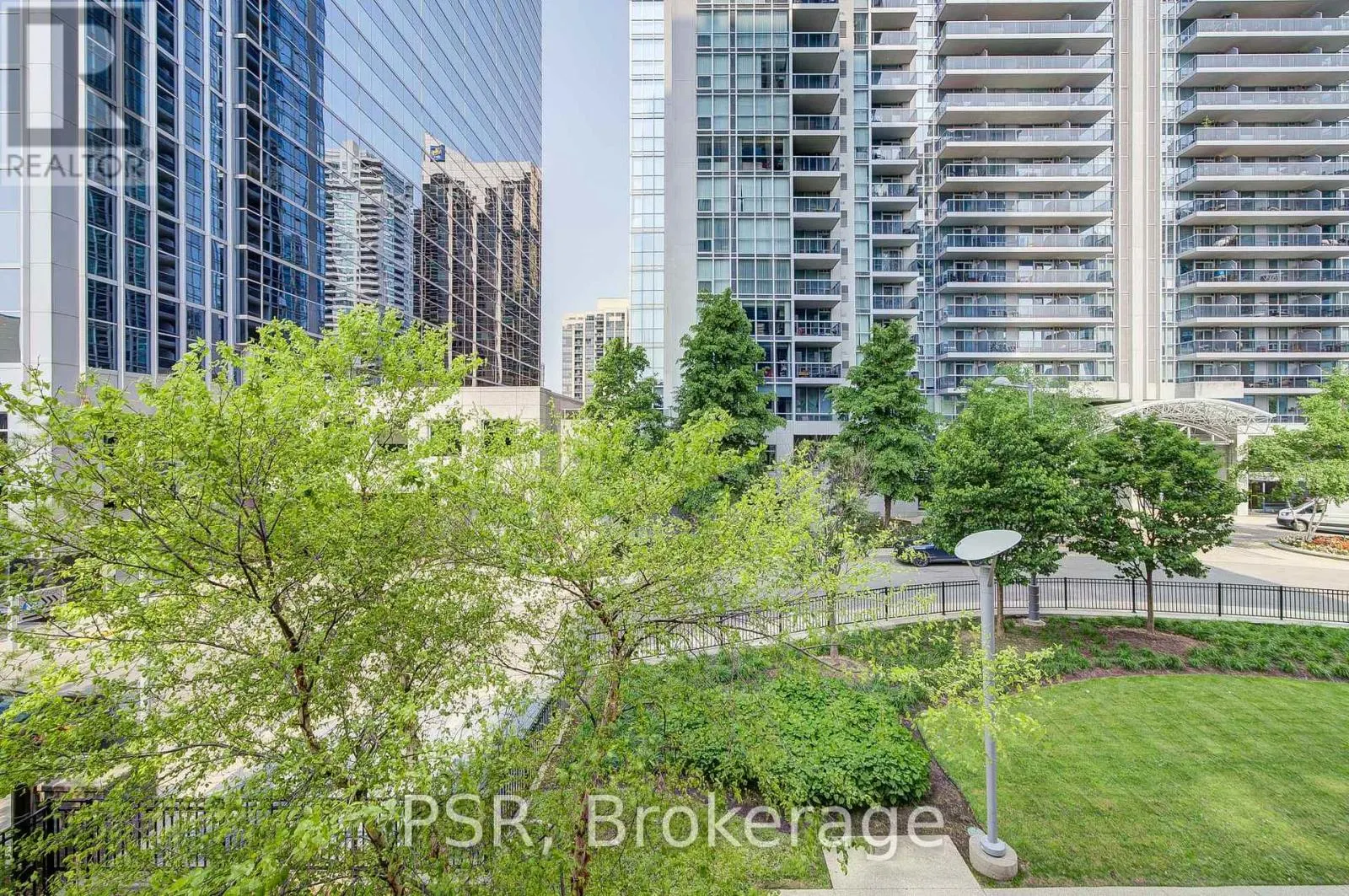 211 - 155 BEECROFT ROAD