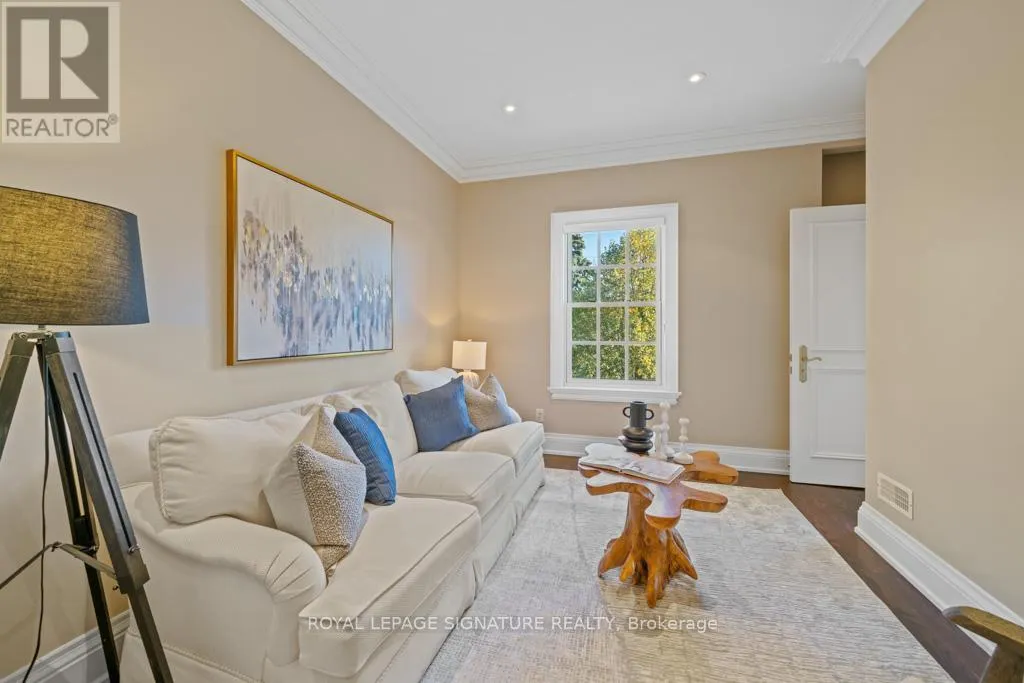 428 GLENGROVE AVENUE