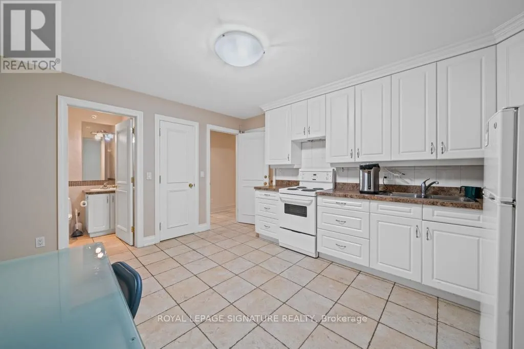 428 GLENGROVE AVENUE