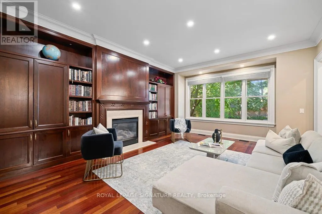 428 GLENGROVE AVENUE