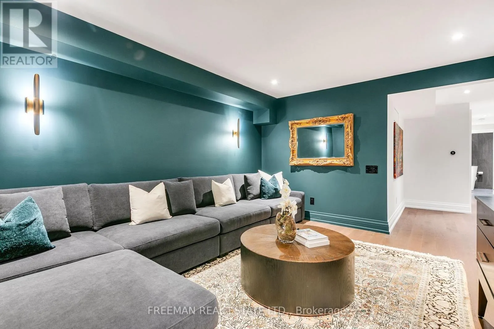 34 TRANBY AVENUE