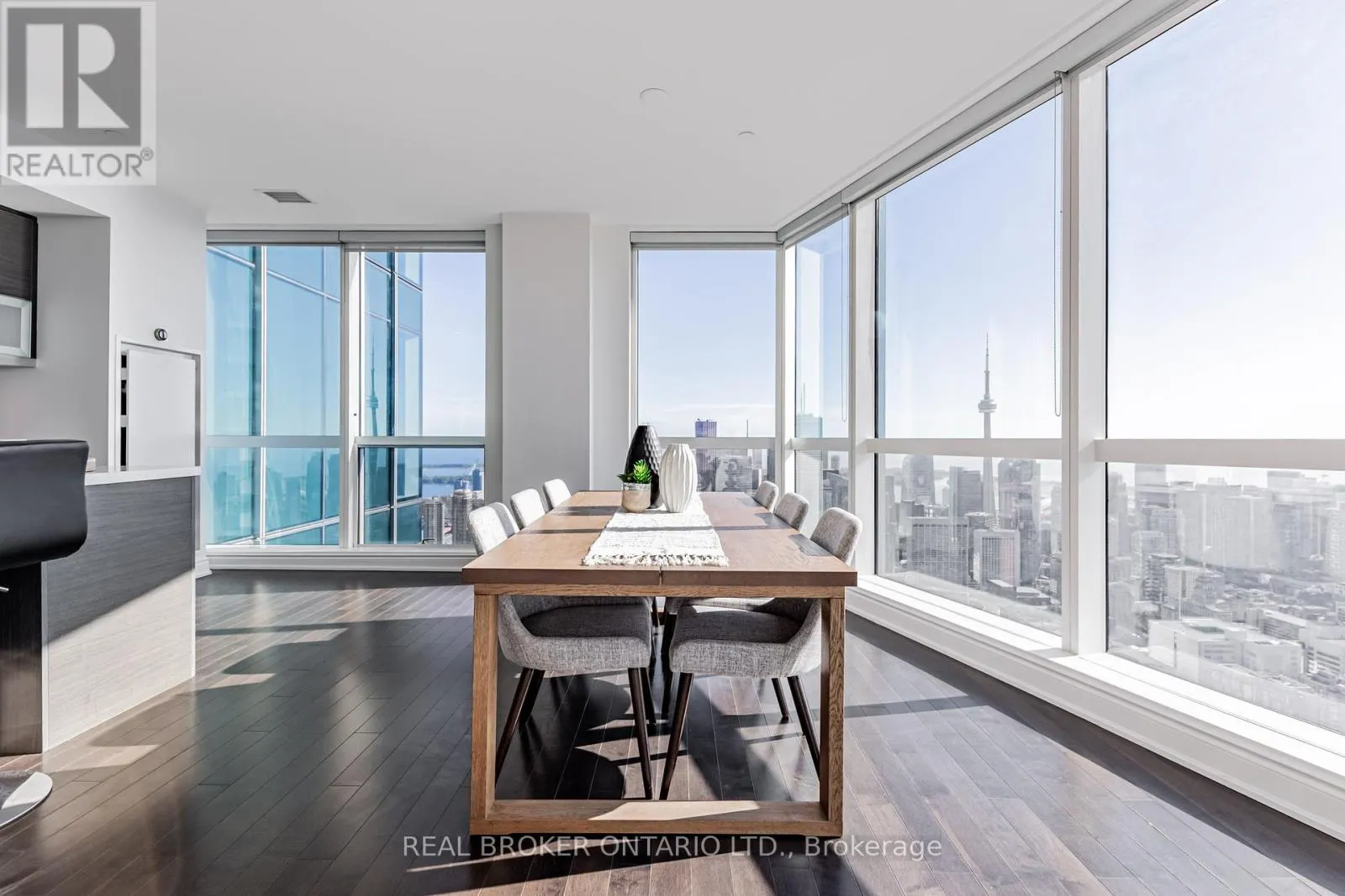 7510 - 388 YONGE STREET