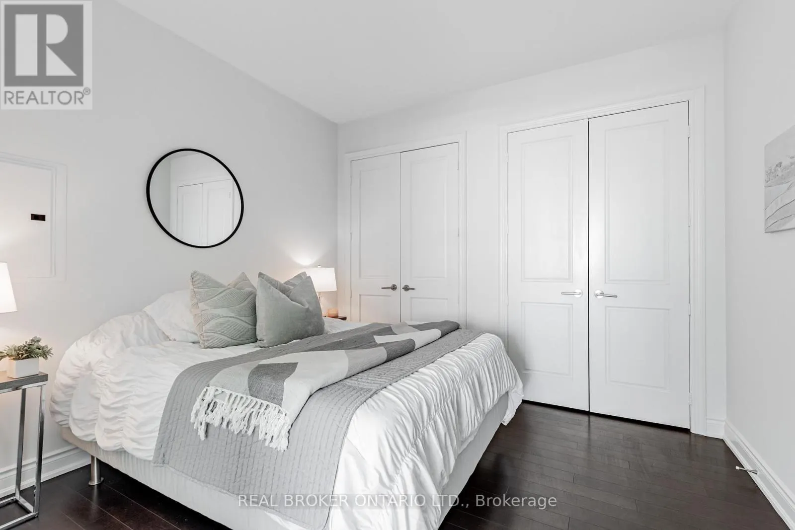 7510 - 388 YONGE STREET