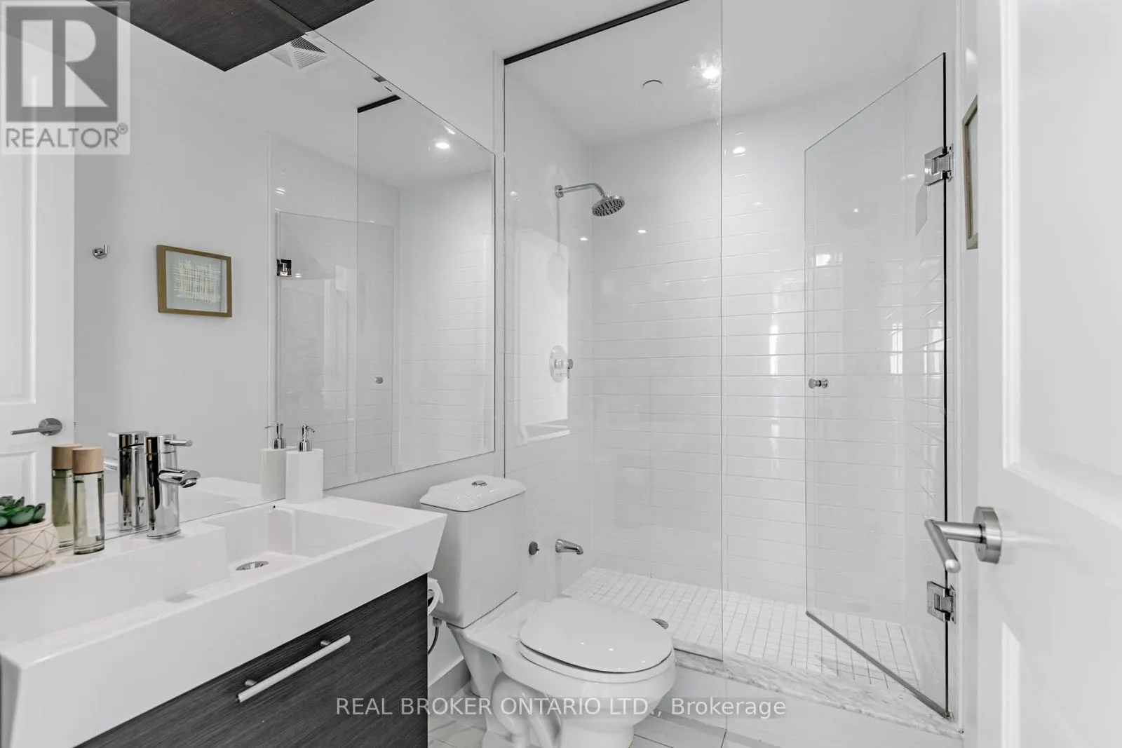 7510 - 388 YONGE STREET