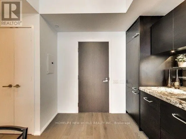 4305 - 45 CHARLES STREET E