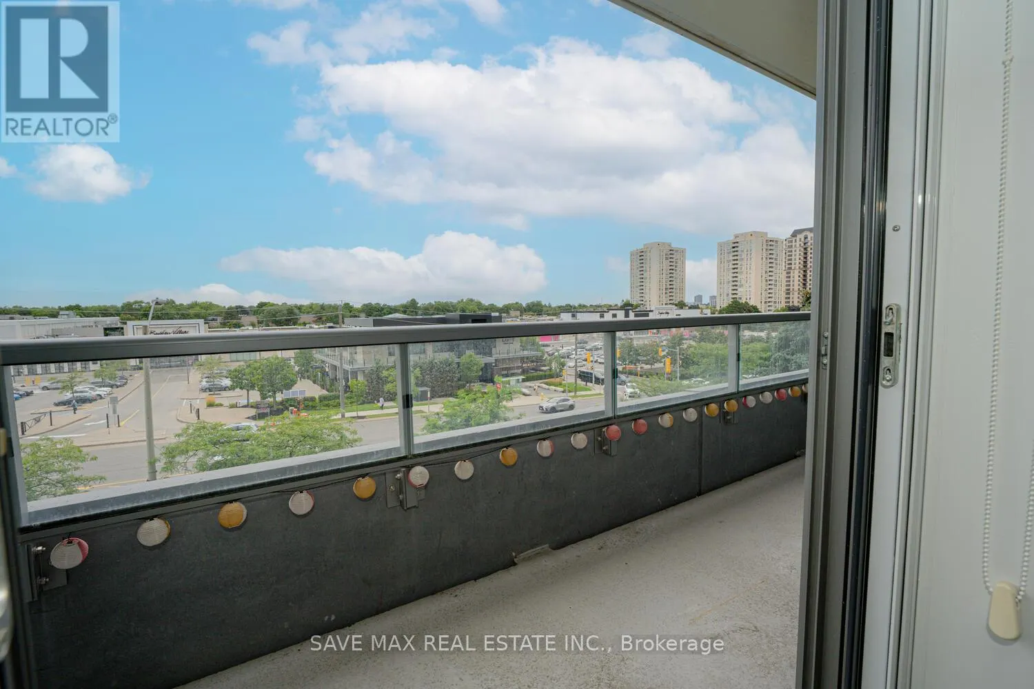 220 - 7 KENASTON GARDENS E