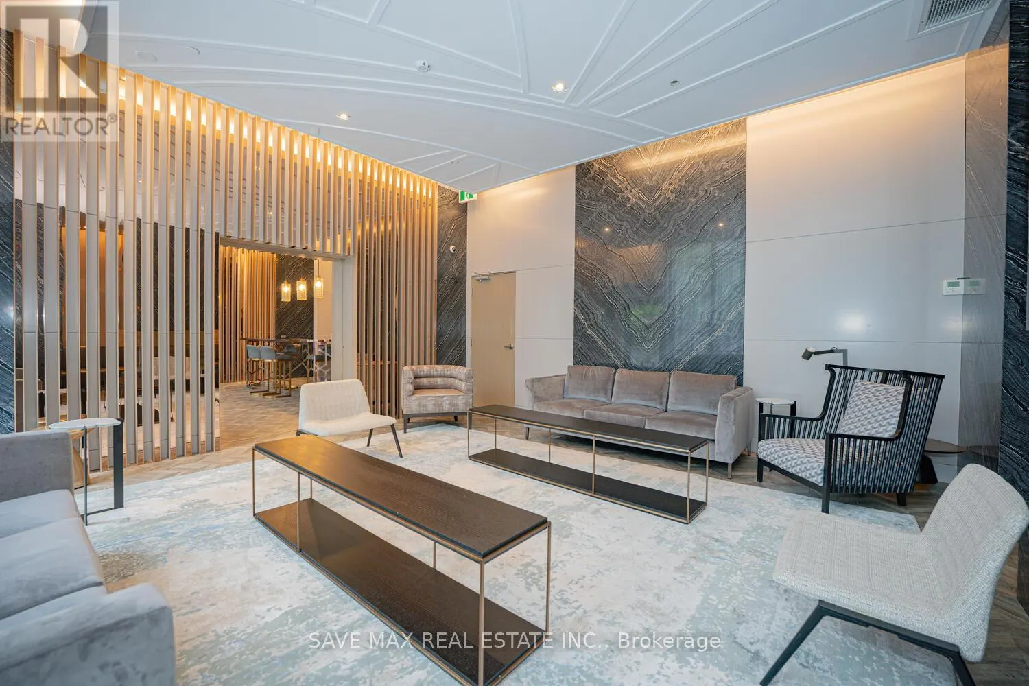 220 - 7 KENASTON GARDENS E