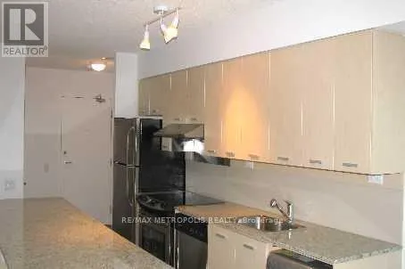 308 - 15 SINGER COURT