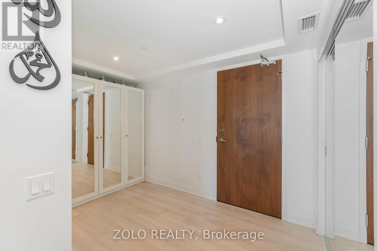 2111 - 70 QUEENS WHARF ROAD