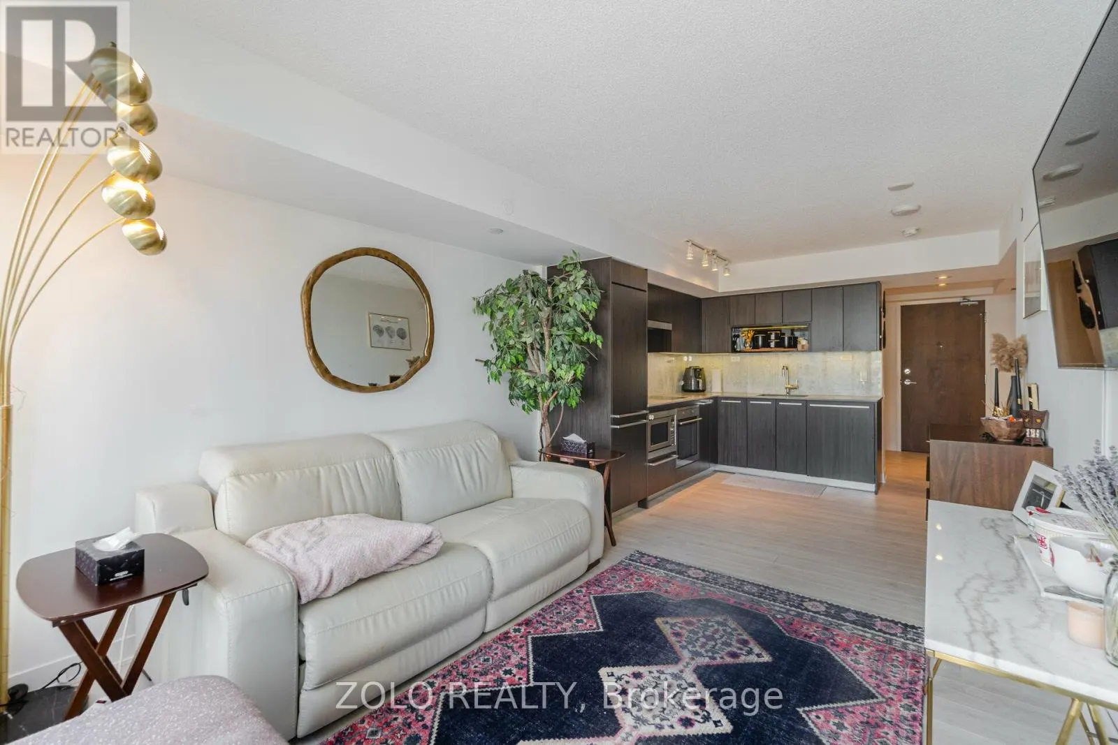2111 - 70 QUEENS WHARF ROAD