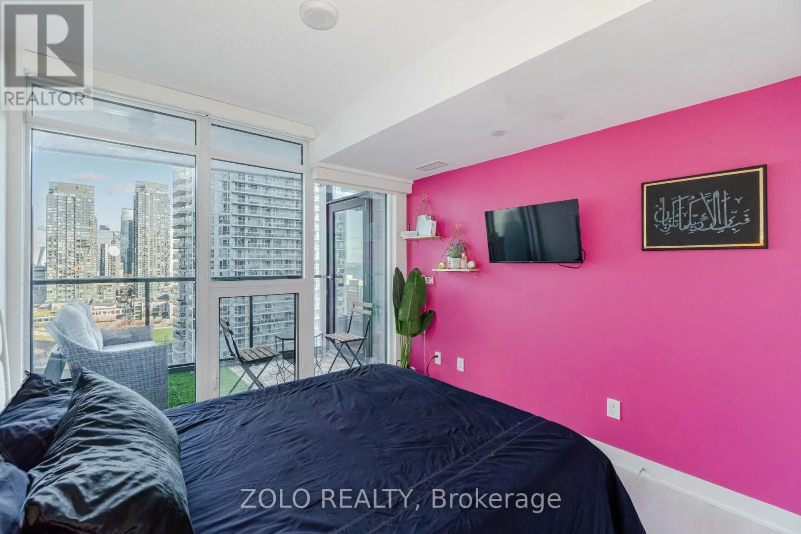 2111 - 70 QUEENS WHARF ROAD