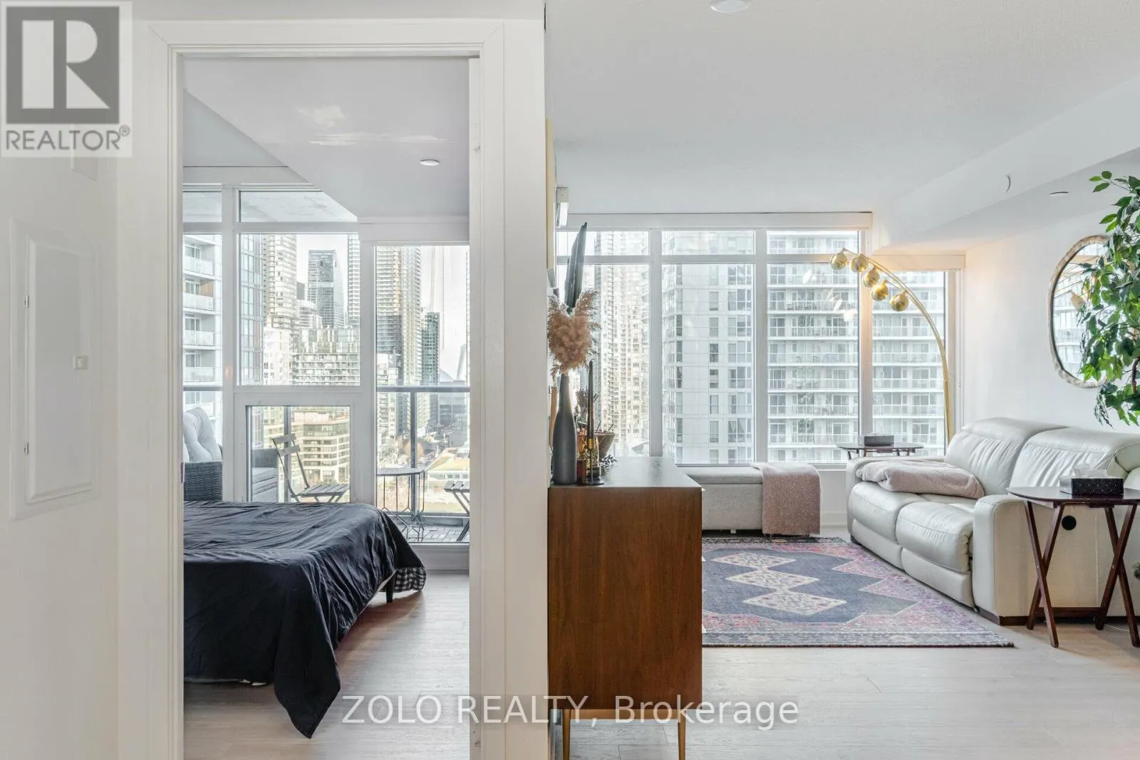 2111 - 70 QUEENS WHARF ROAD