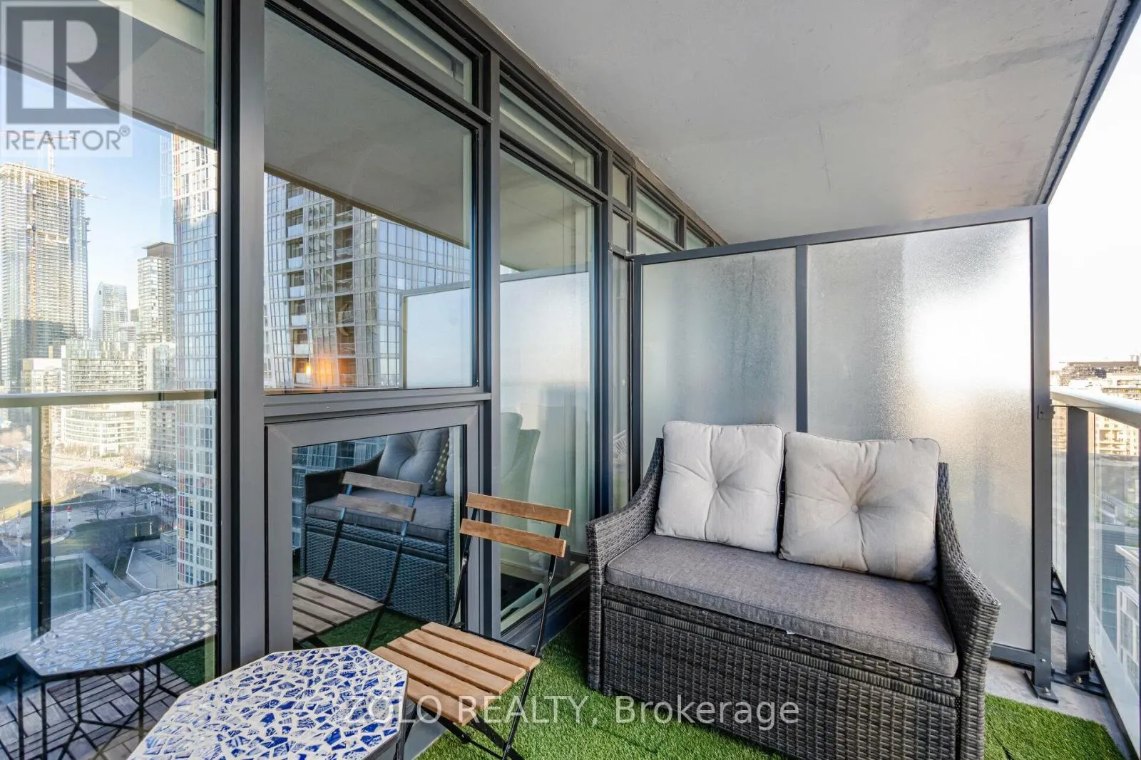 2111 - 70 QUEENS WHARF ROAD