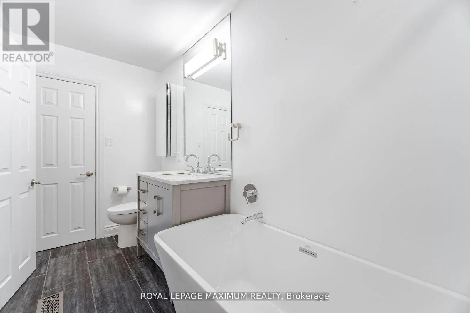 17 - 90 GEORGE HENRY BOULEVARD