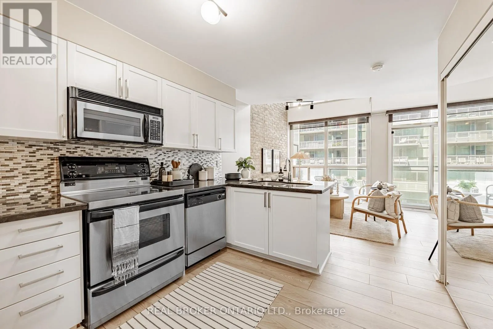612 - 1029 KING STREET W