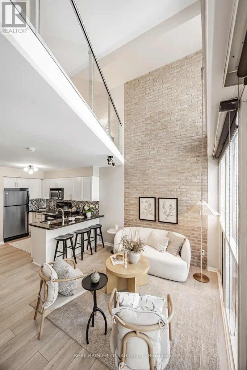612 - 1029 KING STREET W