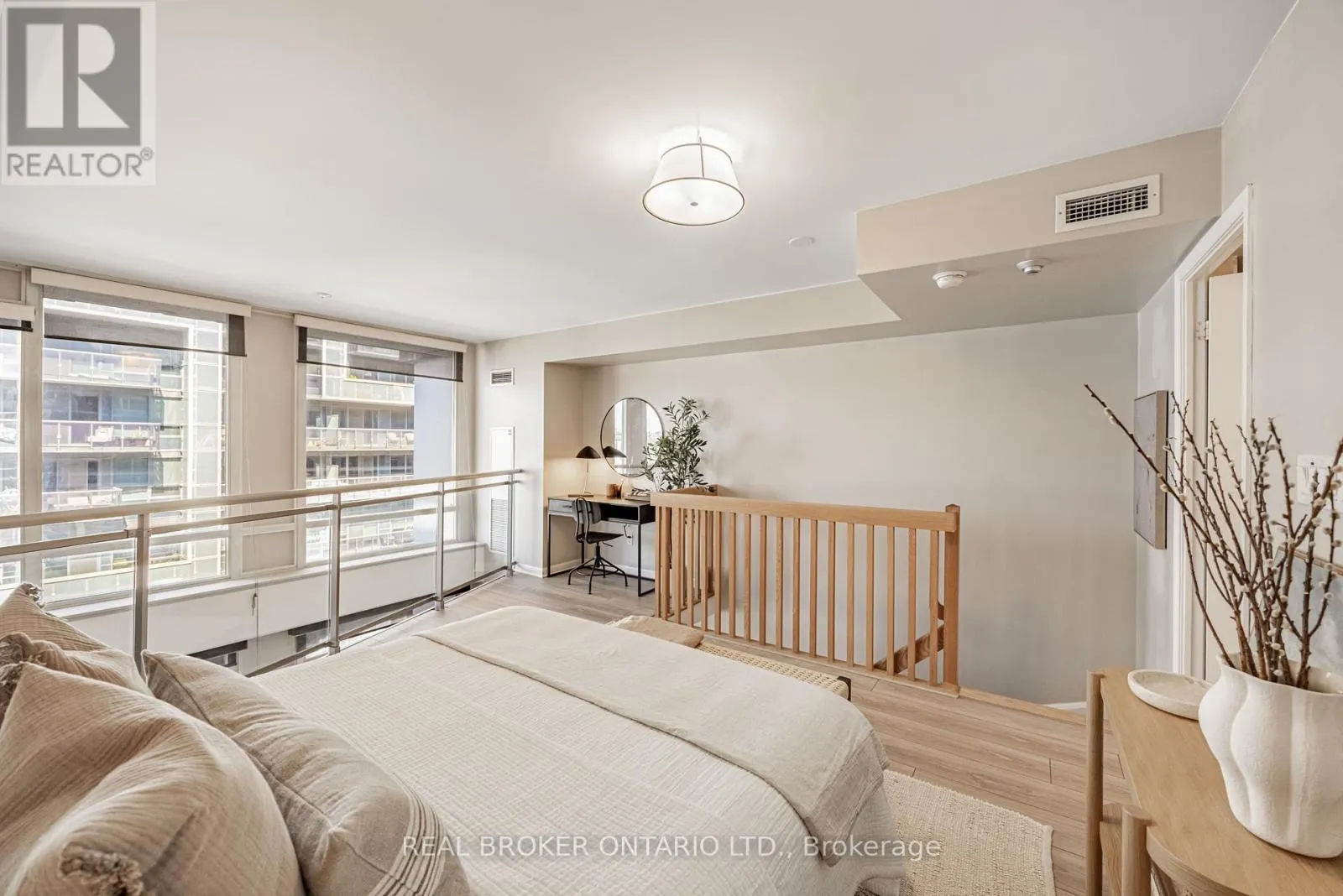 612 - 1029 KING STREET W